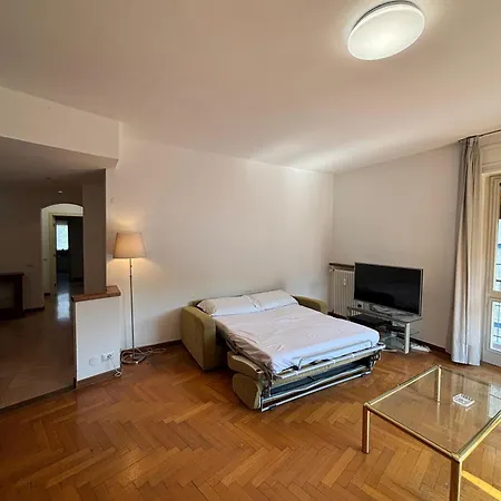 Side And View - New Bright Appartement