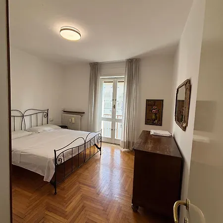 Side And View - New Bright * Lecco