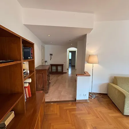 Side And View - New Bright Apartman *