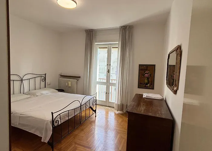 Side And View - New Bright * Lecco