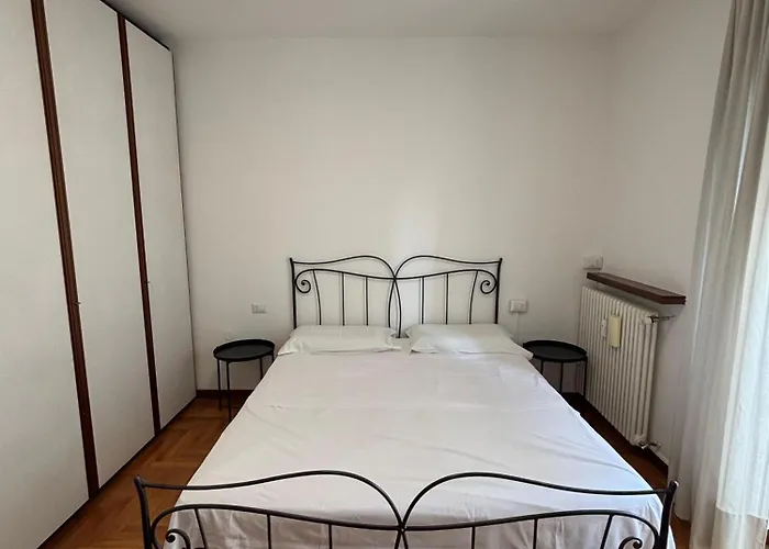 Apartman Side And View - New Bright Lecco