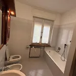 Side And View - New Bright Apartamento *
