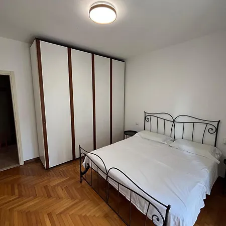 Apartman Side And View - New Bright