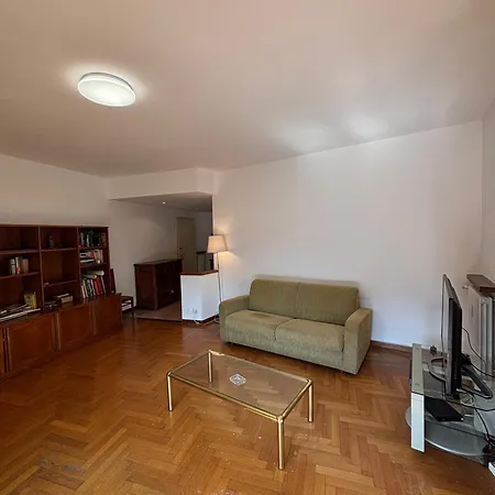 Side And View - New Bright Apartman *