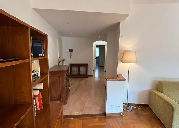 Side And View - New Bright Apartman *